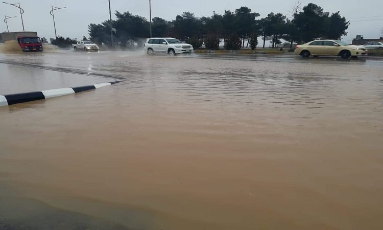 السليمانية.. مياه الامطار تقتحم منازل المواطنين واجراءات عاجلة من الدفاع المدني (فيديو + صورة)
